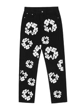 Load image into Gallery viewer, Black/White Flower Jeans