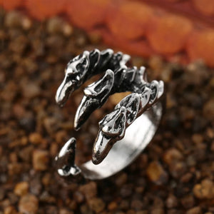 Gripping Claw Ring - Black Crown Fashion